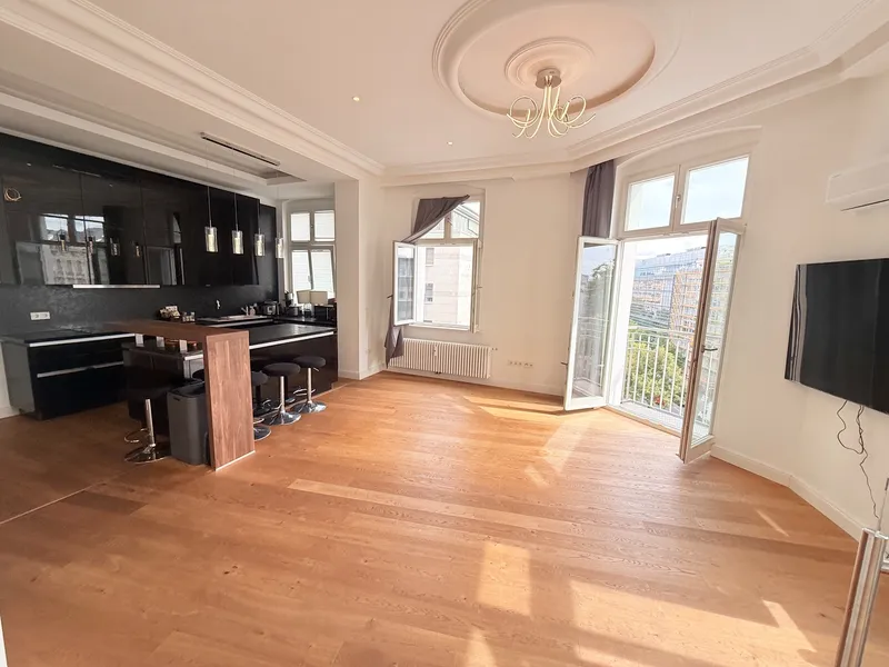 WOHNTRAUM in der City West! **2 Balkone // EBK / /Teilmöbliert** — photo 1